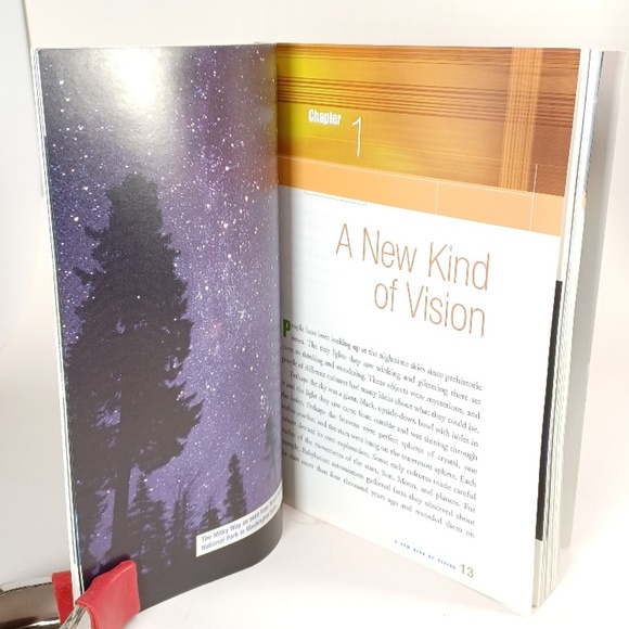 THE HUBBLE SPACE TELESCOPE. Mapping the planetary Geology - Picture 6 of 14